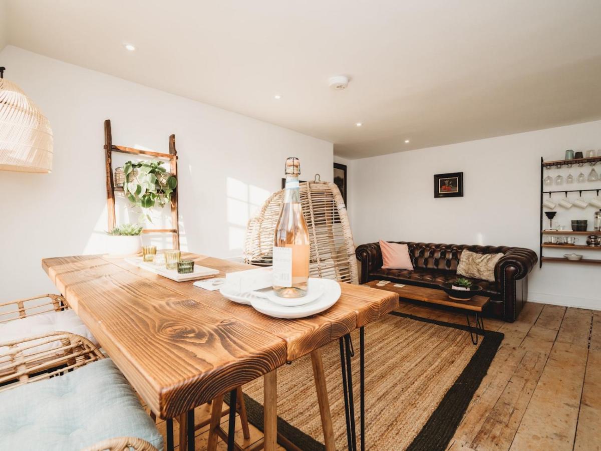 Pass The Keys Stylish 2 Bed Eco Flat In The Heart Of Bath Apartment Exterior photo