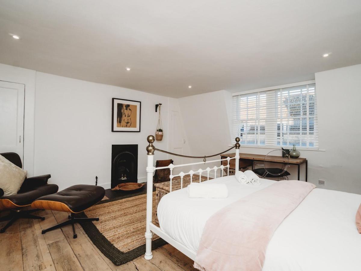 Pass The Keys Stylish 2 Bed Eco Flat In The Heart Of Bath Apartment Exterior photo