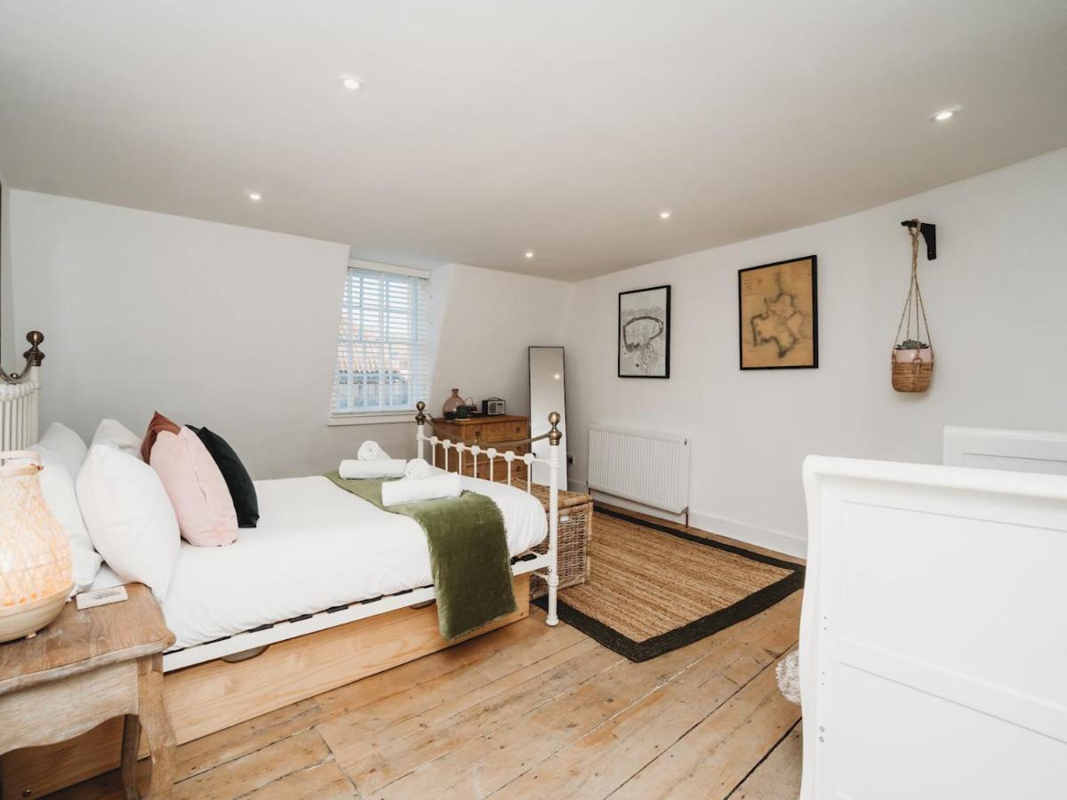 Pass The Keys Stylish 2 Bed Eco Flat In The Heart Of Bath Apartment Exterior photo